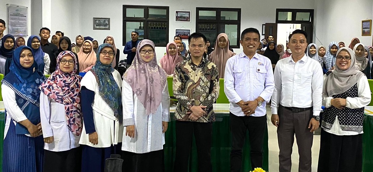 Tadris Biologi kembali selenggarakan Seminar, kali ini bertema "Tren dan Inovasi Riset Pendidikan Biologi Berbasis Kearifan Lokal"